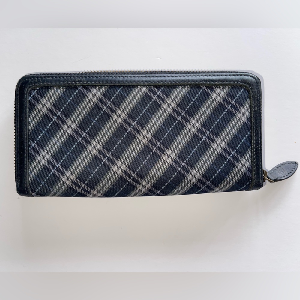 COPY - ✨✨Burberry Blue Label Japan Exclusive Zip up Wallet✨✨ - Picture 2 of 12